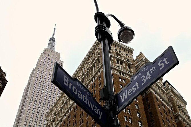 nyc-package-hop-on-hop-off-bus-tour-statue-of-liberty-911-memorial-museum