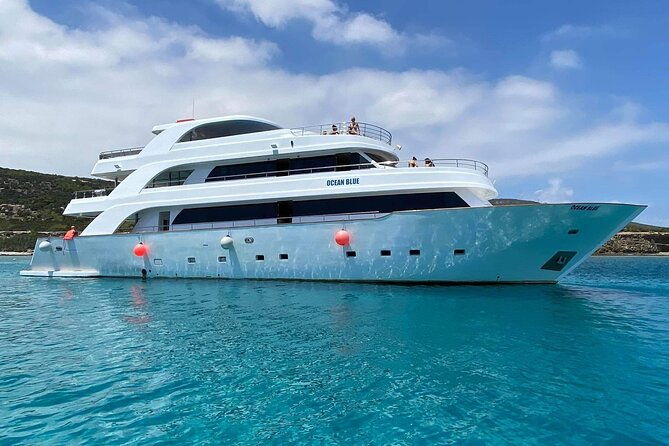 ocean-blue-celebrity-morning-blue-lagoon-cruise