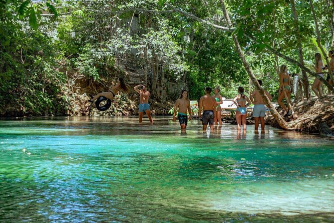 ocho-rios-amazing-blue-hole-and-chill-at-reggae-hill