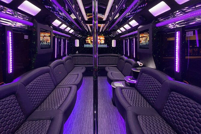 open-bar-party-bus-nightclub-crawl-in-las-vegas