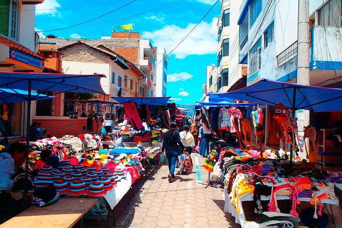 otavalo-marketplace-and-cotacachi-town-from-quito