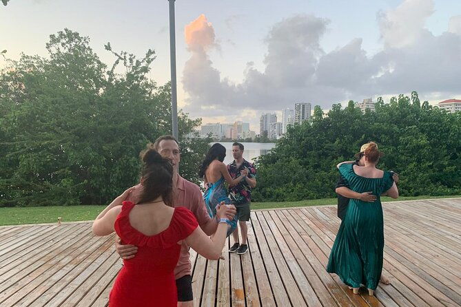 outdoor-salsa-class-experience-in-san-juan-puerto-rico