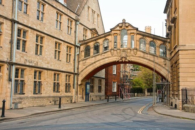 oxford-city-university-walking-private-groups-tour-3