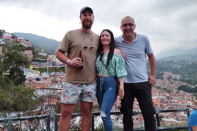 pablo-vip-private-tour-with-roberto-escobar-museum-and-comuna-13