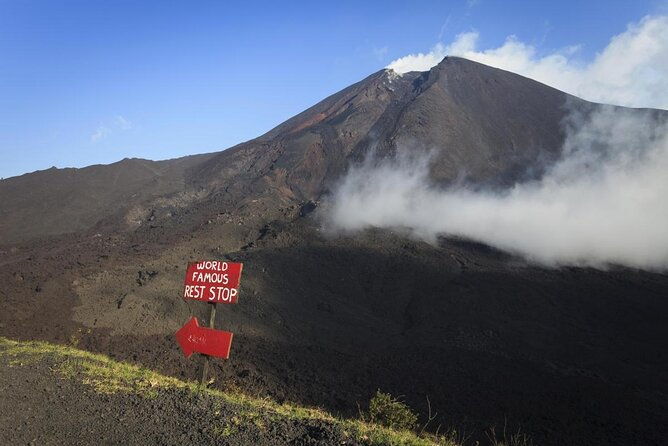 pacaya-volcano-hikking-from-guatemala-city-box-lunch