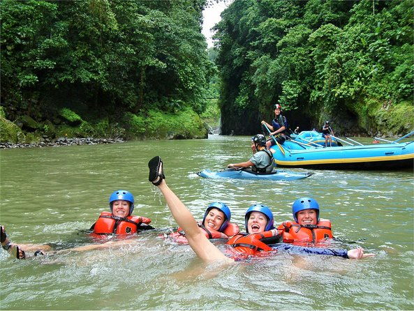 pacuare-river-whitewater-rafting-from-san-jose