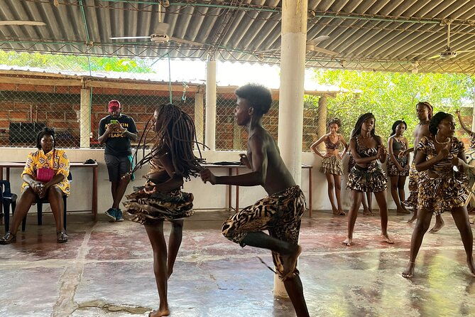 palenque-native-guide-free-entrance-tickets-dance-show-lunch