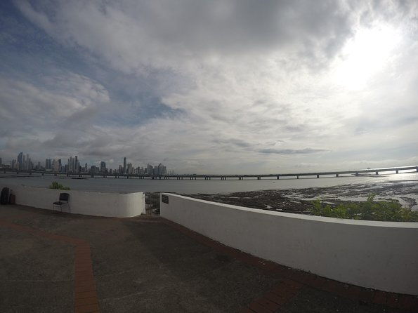 panama-canal-amador-causeway-and-old-town-tour