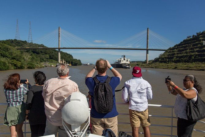 panama-canal-full-transit-tour