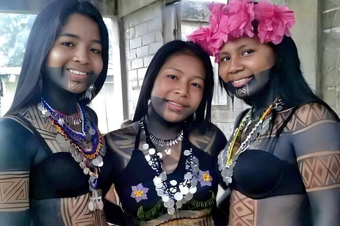 panama-city-embera-village-and-jungle-waterfall-rainforest-tour