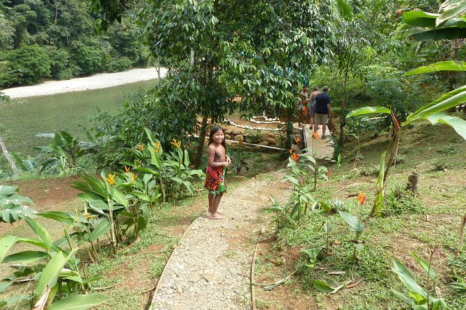 panama-private-or-shared-embera-tribe-waterfall-tour
