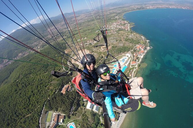 paragliding-above-ohrid