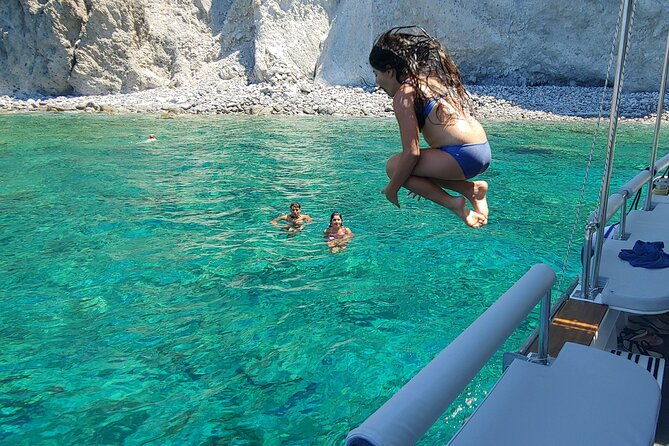 paros-cruise-to-antiparos-despotiko-with-traditional-boat