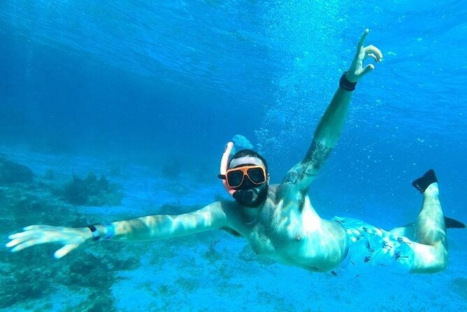 party-catamaran-cruise-with-open-bar-and-snorkeling-montego-bay