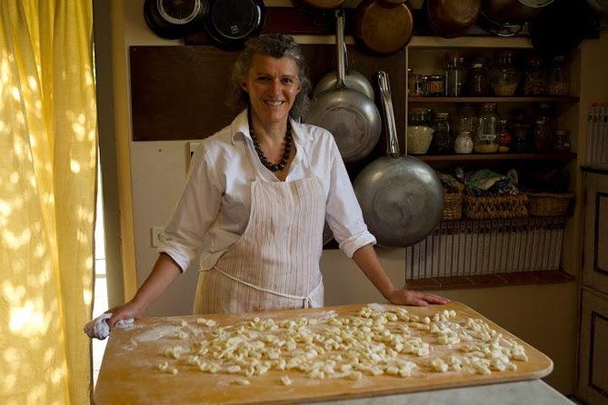 pasta-and-pizza-cooking-class-in-cortona