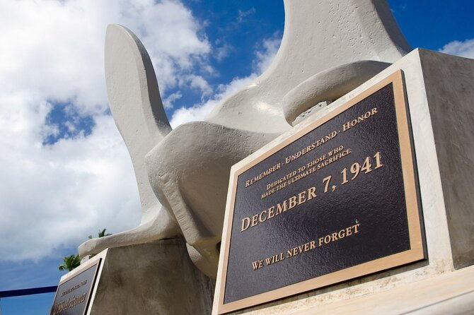 pearl-harbor-uss-arizona-hawaiian-history-small-group-tour