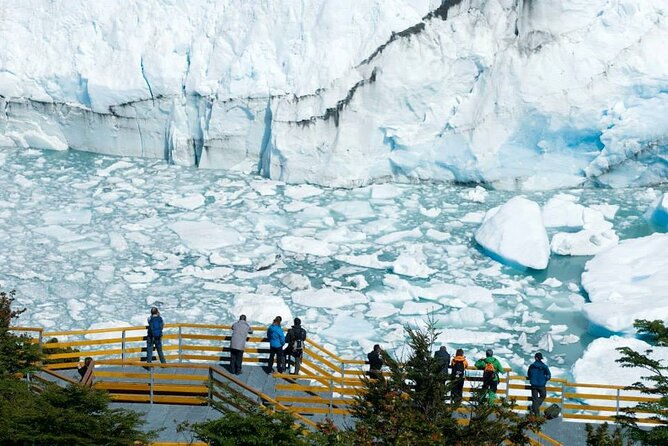 perito-moreno-glacier-calafate-footbridges-and-navigation