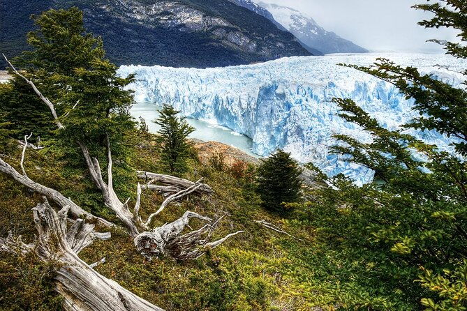 perito-moreno-glacier-with-nautic-safari