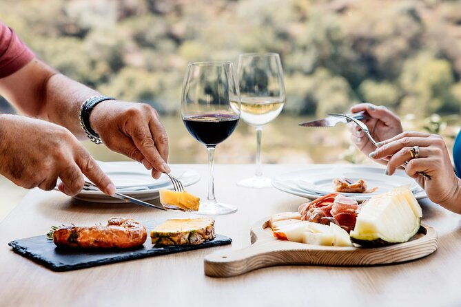 pinhao-4-hours-douro-river-cruise-with-lunch-included