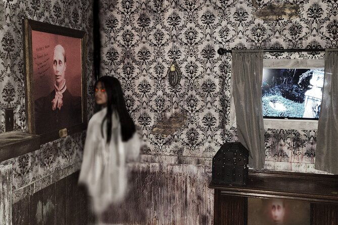 poltergeist-interactive-escape-room-in-northfield-new-jersey-2