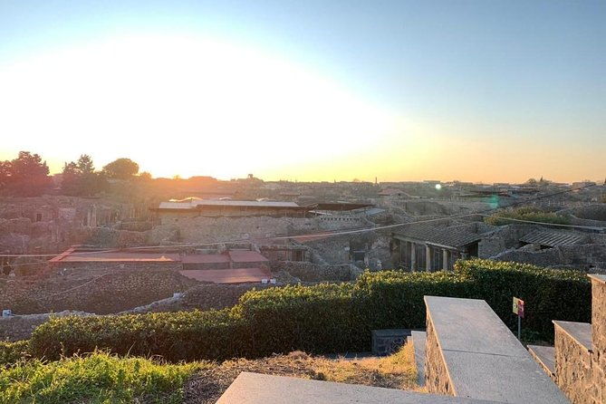 pompeii-at-sunset-the-golden-hour-with-your-local-archaeologist