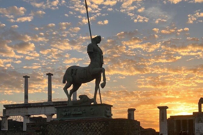 pompeii-skip-the-line-with-specialized-guide-at-sunset