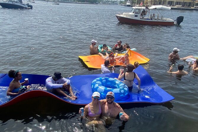 pontoon-boat-getaway-of-fort-lauderdale