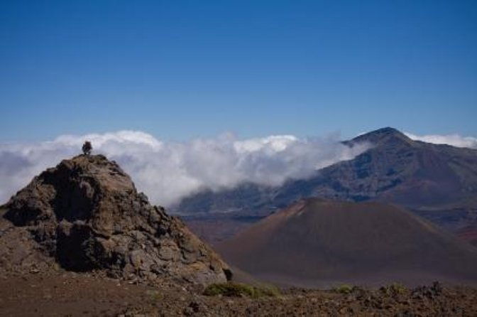 predawn-morning-haleakala-bike-tour-6500-to-sea-level