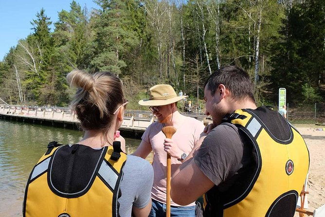 premium-guided-canoe-tour-in-lake-plateliai-handcrafted-inventory-and-picnic-set