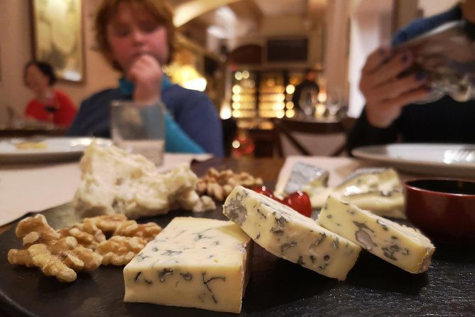 private-2-hour-italian-cheese-and-wine-tasting-in-rome
