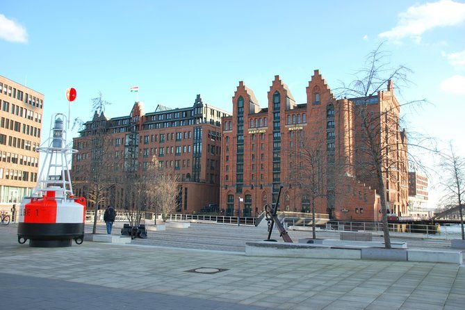 private-3-hour-hamburg-sightseeing-tour-in-a-mercedes-limousine