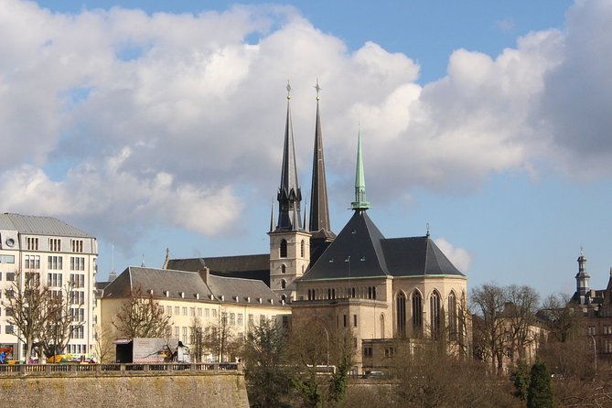 private-airport-transfer-from-the-airport-to-the-city-of-luxembourg