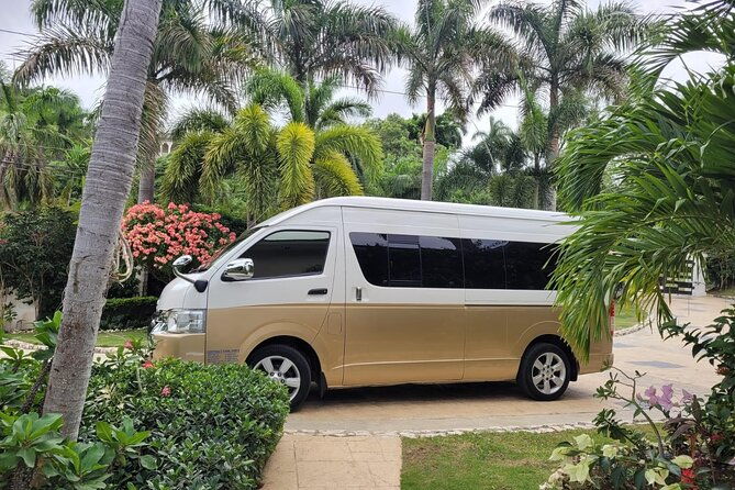 private-airport-transfer-montego-bay-price-vary-on-location