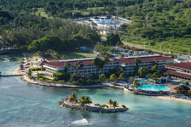 private-airport-transfer-to-catalonia-montego-bay-resort