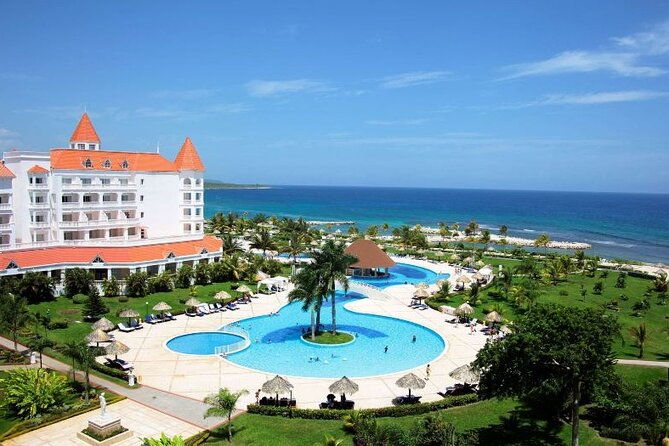 private-airport-transfer-to-grand-bahia-principe-round-trip