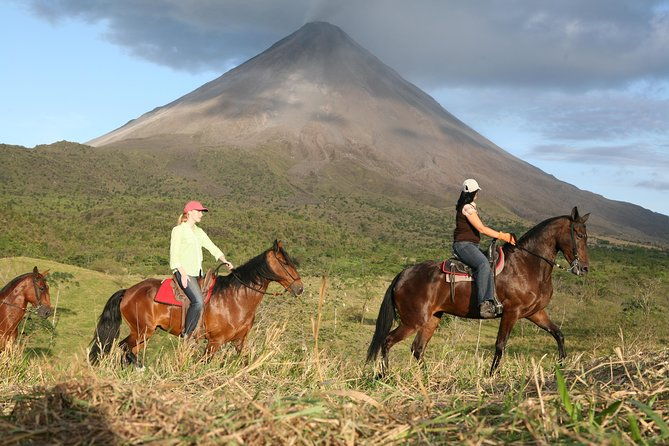 private-and-customized-horseback-riding-adventures