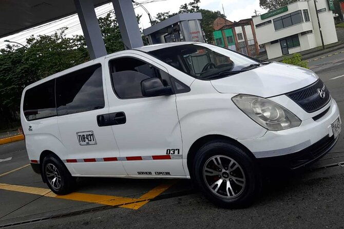 private-arrival-or-departure-transfer-simon-bolivar-airport-one-way