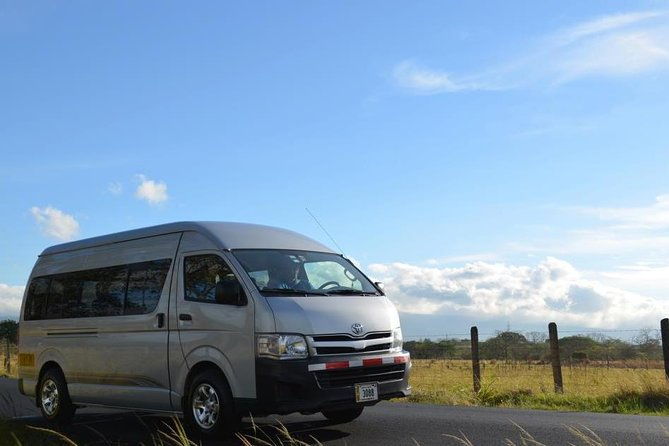 private-arrival-transfer-san-jose-airport-to-arenal-volcano-or-la-fortuna-town