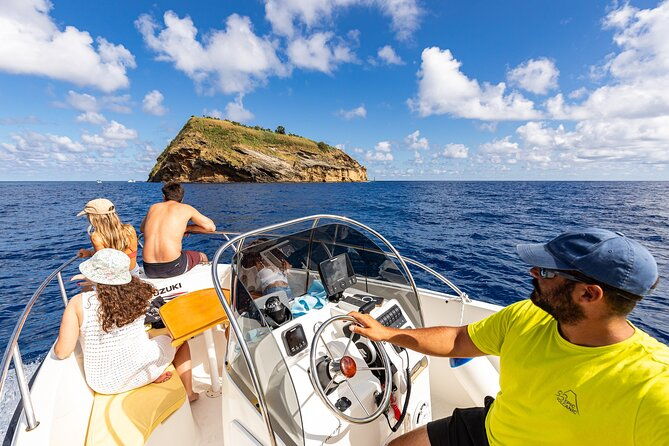 private-boat-tour-of-the-islets-in-vila-franca-do-campo