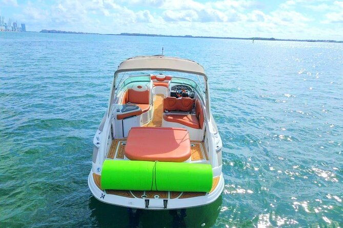 private-captained-boat-tour-in-miami-for-up-to-12-passengers