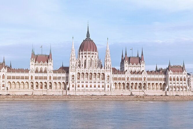 private-car-or-minivan-transfer-from-budapest-to-prague-or-back