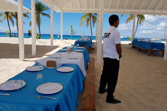 private-catamaran-to-catalina-island-with-lunch-snorkeling
