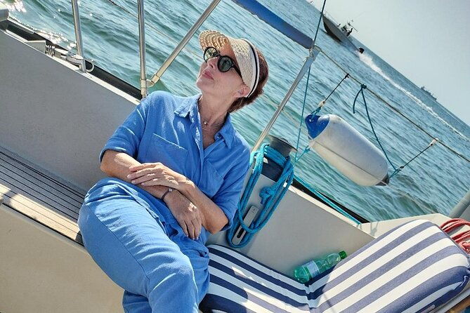 private-daily-tour-on-a-sailing-boat-on-the-conero-riviera