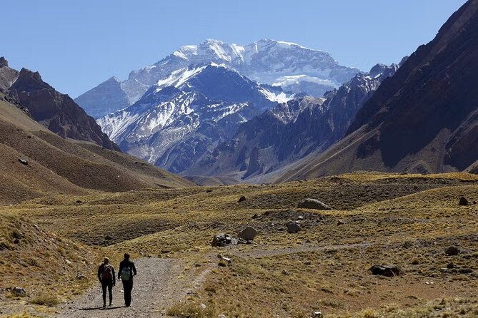 private-day-trip-to-aconcagua-park-argentina-and-incas-lagoon-from-santiago