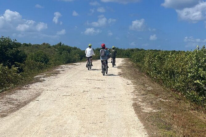 private-e-bike-adventure-in-the-cayman-islands