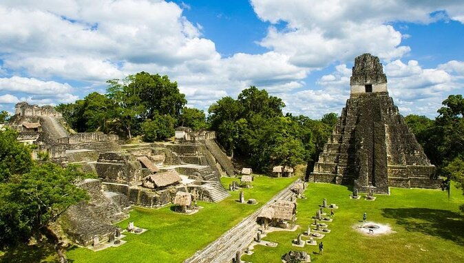 private-extended-sunrise-tour-tikal-from-flores-el-remate