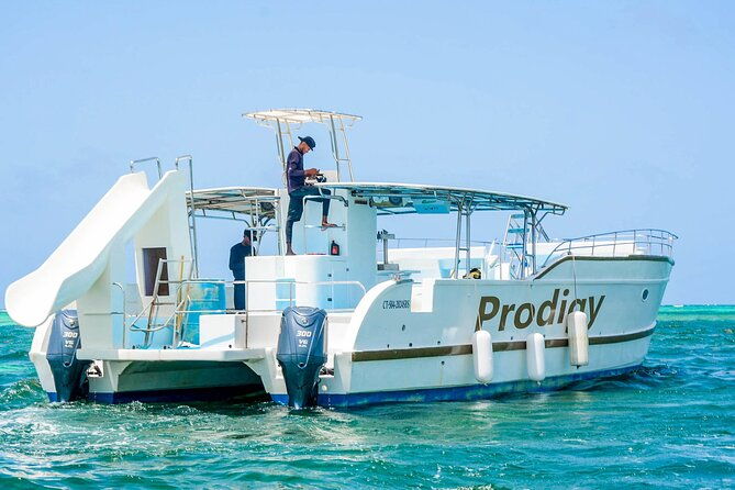 private-family-boat-at-punta-cana