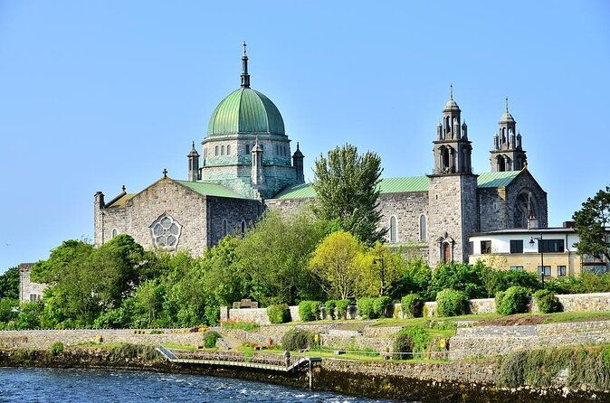 private-galway-2hr-walking-tour-with-local-expert-ger