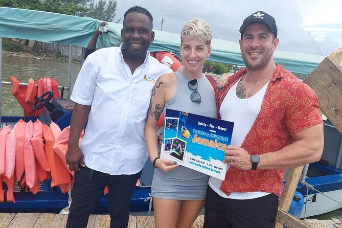 private-glass-bottom-boat-sight-seeing-tour-jamaica