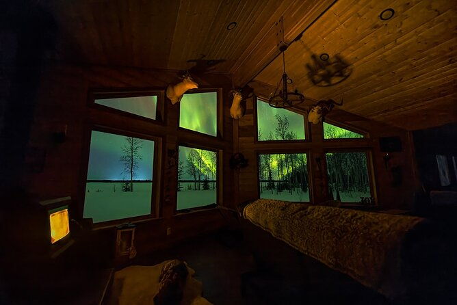 private-group-aurora-viewing-experience